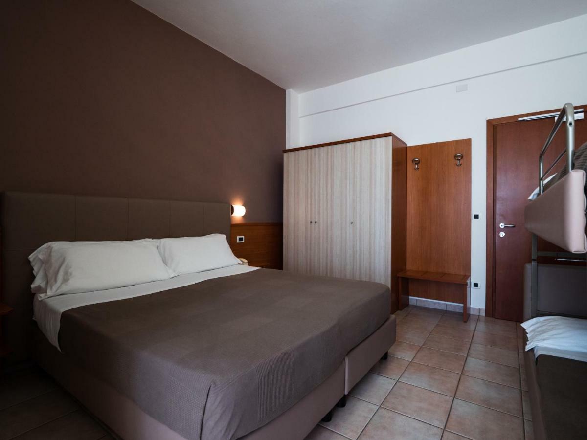 Hotel Florence Marotta Εξωτερικό φωτογραφία
