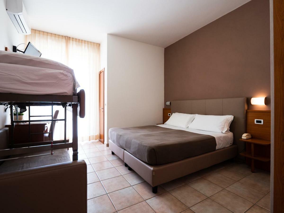 Hotel Florence Marotta Εξωτερικό φωτογραφία